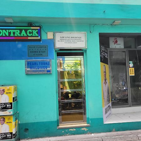 מאלה Ontrack Travel Transit Hotel מראה חיצוני תמונה